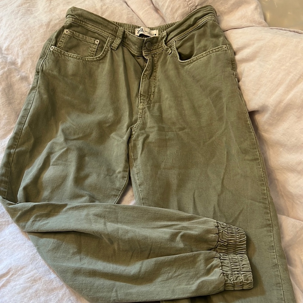Zara pale green Mercer Cotton joggers- size M